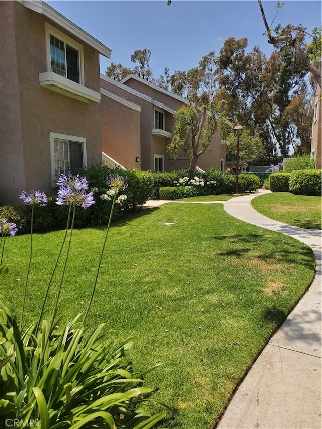 12 Woodleaf, Irvine, CA 92614 - view of home's community with a yard