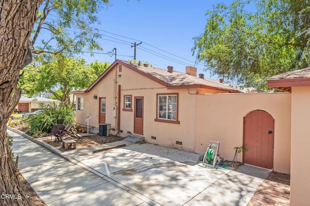 339 2nd St, Fillmore, CA 93015 - view of front of home with crawl space, a patio, entry steps, and stucco siding