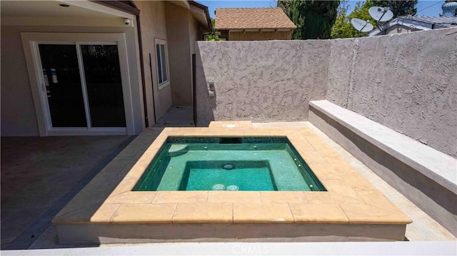 17206 Nugent Pl, Granada Hills, CA 91344 - view of swimming pool featuring an in-ground hot tub