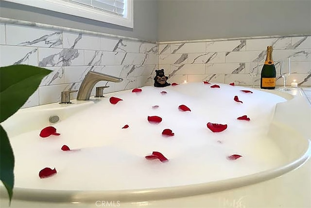 670 Marin Rd, Big Bear Lake, CA 92315 - bathroom view of tasteful backsplash