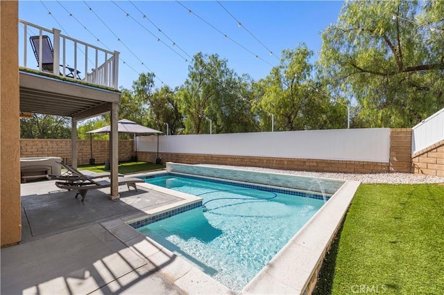 27834 Lassen St, Castaic, CA 91384 - view of swimming pool featuring a fenced backyard, a hot tub, and a patio area
