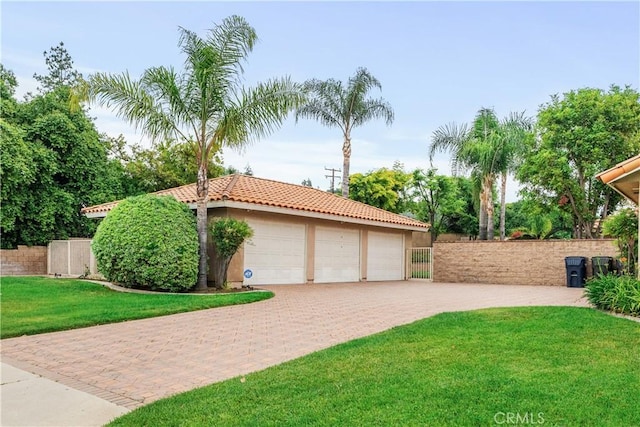 1641 Ford St, Redlands, CA 92373 - view of detached garage