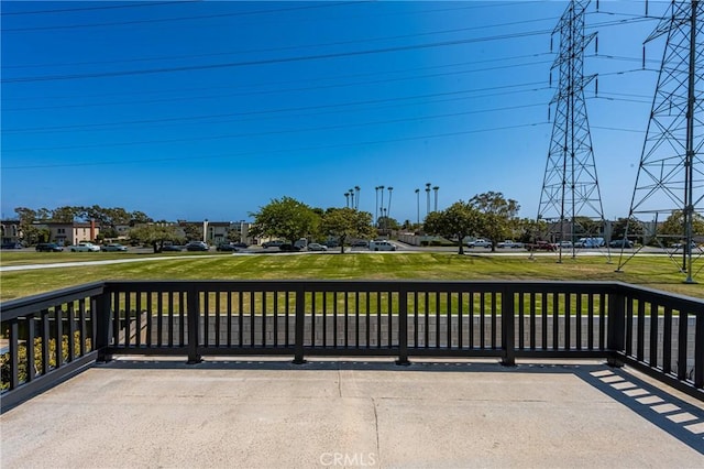 9802 Effingham Dr, Huntington Beach, CA 92646 - view of patio / terrace