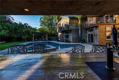 19162 Liggett St, Northridge, CA 91324 - outdoor pool with a patio