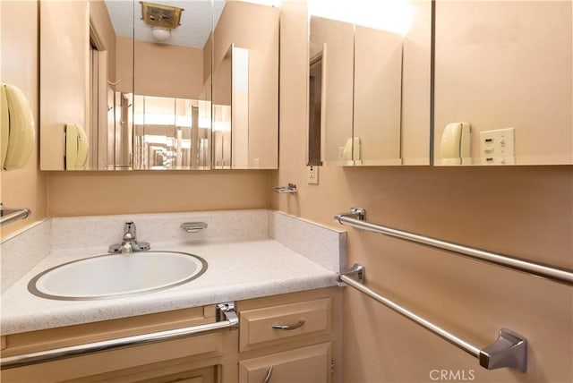 332 E 7th St, San Jacinto, CA 92583 - bathroom with vanity