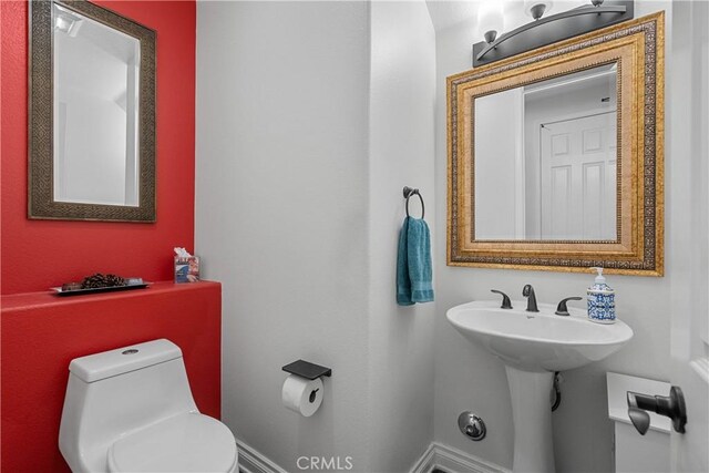 29259 Black Pine Way, Saugus, CA 91390 - half bath with toilet