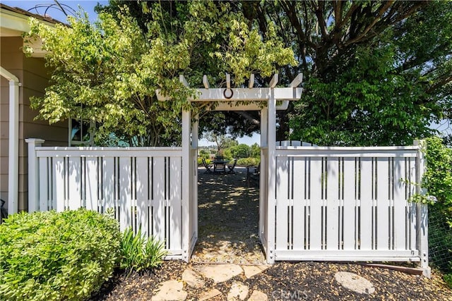 27317 Sunnyridge Rd, Palos Verdes Peninsula, CA 90274 - view of gate