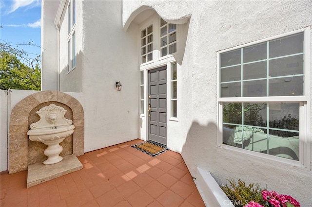 23043 Park Este, Calabasas, CA 91302 - entrance to property with stucco siding