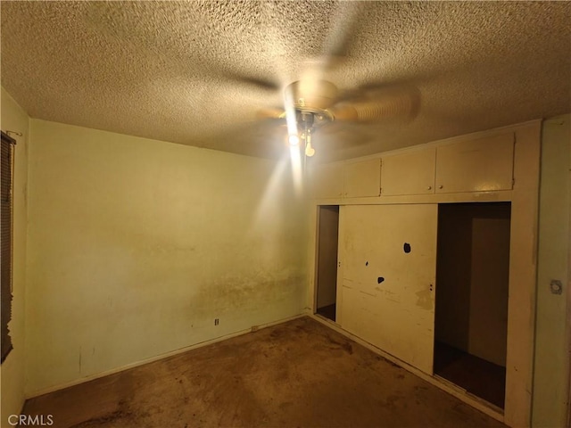 925 W Autumn Dr, Anaheim, CA 92805 - unfurnished bedroom featuring a textured ceiling, a closet, carpet, a ceiling fan, and baseboards