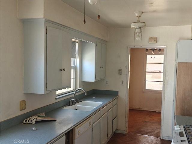 925 W Autumn Dr, Anaheim, CA 92805 - kitchen featuring a sink, dishwasher, and dark wood finished floors
