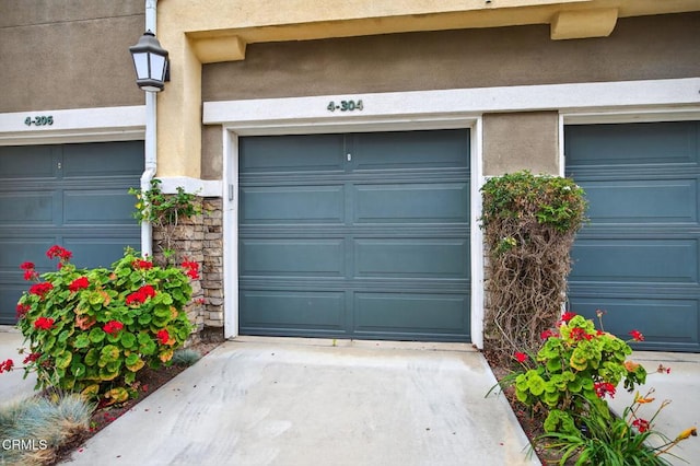 6287 Turnstone St Unit 4-304, Ventura, CA 93003 - garage with driveway