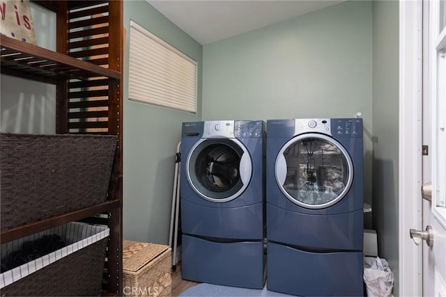 8390 Curbaril Ave, Atascadero, CA 93422 - laundry area featuring washer and dryer and wood finished floors