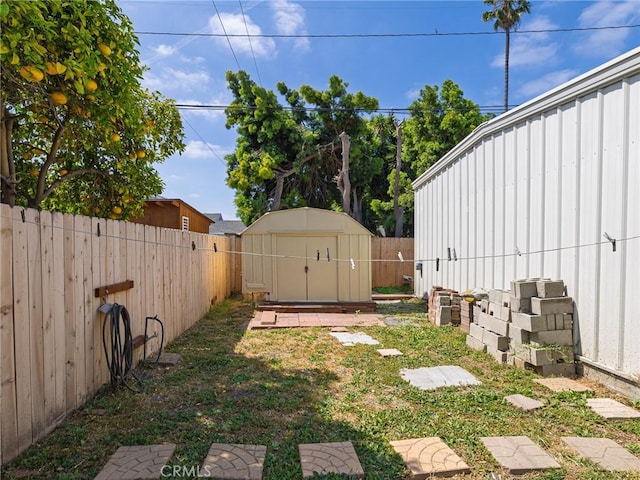 5526 W 118th Pl, Hawthorne, CA 90304 - view of fenced backyard