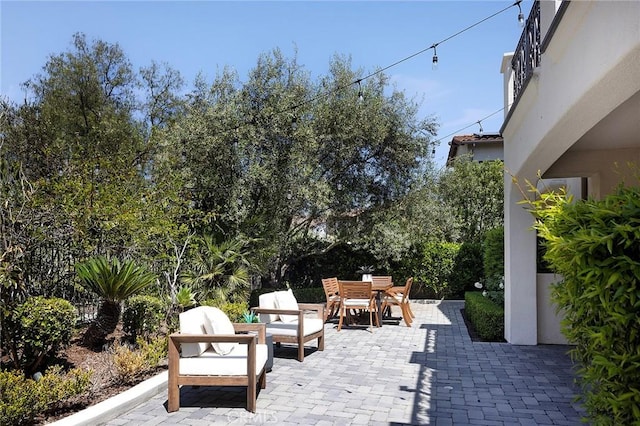 47 Via Alcamo, San Clemente, CA 92673 - view of patio featuring outdoor dining space and outdoor lounge area