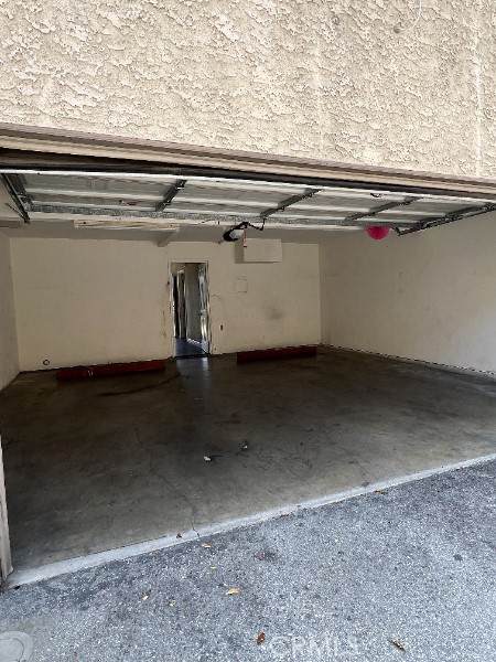13753 Los Angeles St, Baldwin Park, CA 91706 - view of garage