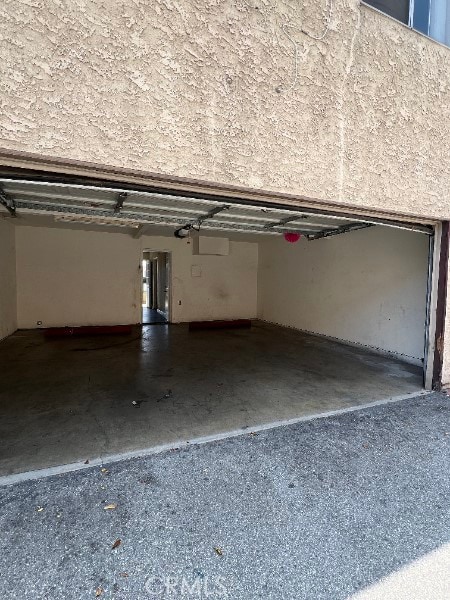 13753 Los Angeles St, Baldwin Park, CA 91706 - view of garage