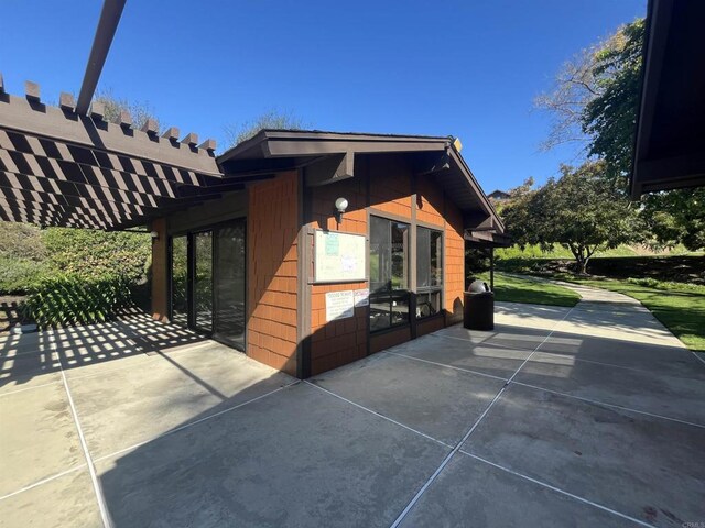 2556 Ocean Cove Dr, Cardiff By The Sea, CA 92007 - view of patio / terrace