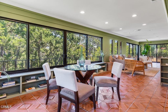 1245 S Orange Grove Blvd Unit 5, Pasadena, CA 91105 - sunroom with recessed lighting and ornamental molding