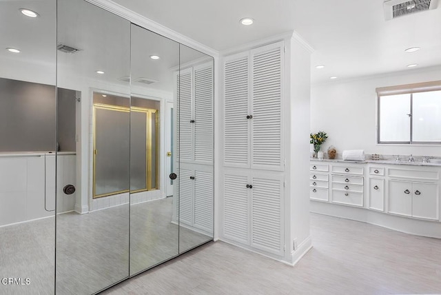 1245 S Orange Grove Blvd Unit 5, Pasadena, CA 91105 - hall with recessed lighting and light wood-style flooring