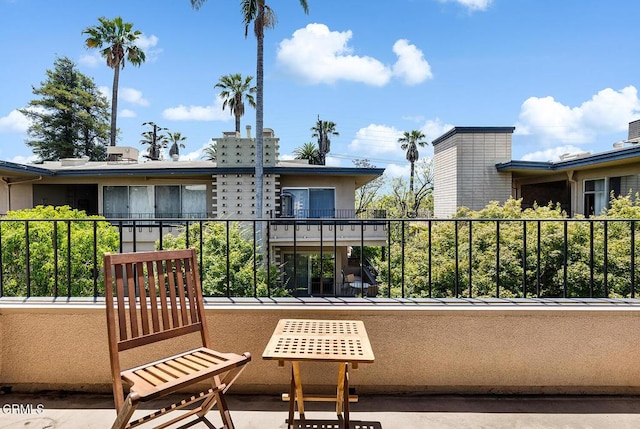 1245 S Orange Grove Blvd Unit 5, Pasadena, CA 91105 - view of balcony