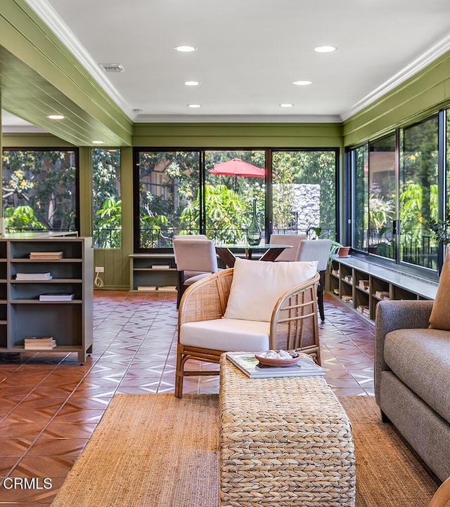 1245 S Orange Grove Blvd Unit 5, Pasadena, CA 91105 - sunroom / solarium featuring crown molding and recessed lighting