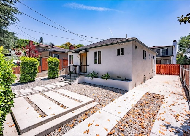 1522 N Benton Way, Los Angeles, CA 90026 - view of front of property with stucco siding
