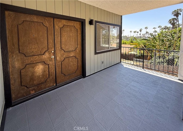1522 N Benton Way, Los Angeles, CA 90026 - doorway to property featuring a balcony
