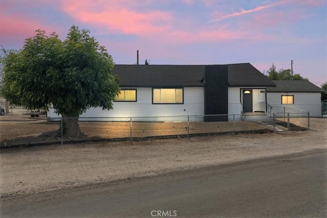 901 Hazelton St, Maricopa, CA 93252 - photo 1