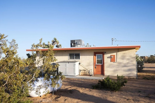 58382 Sunny Sands Dr, Yucca Valley, CA 92284 - view of front of house featuring stucco siding
