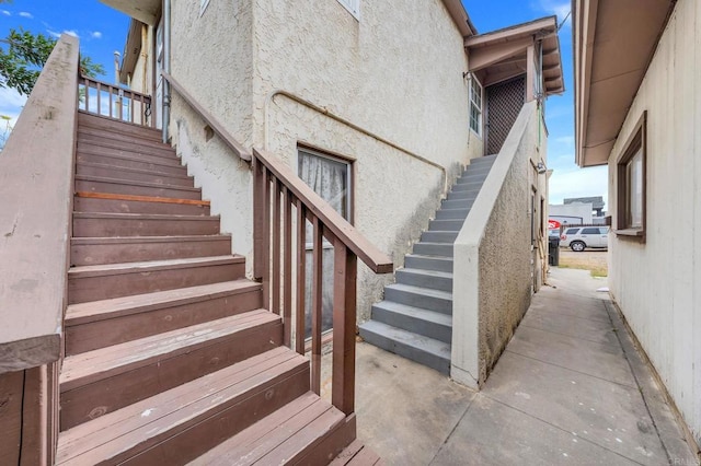301820 Nimitz Blvd, San Diego, CA 92106 - view of stairs