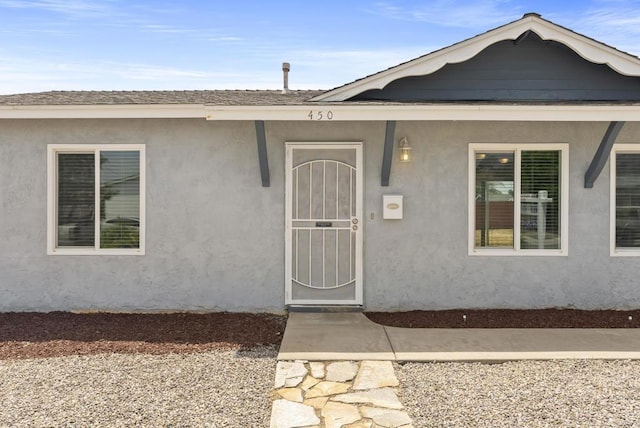 450 Dichter St, El Cajon, CA 92019 - doorway to property with stucco siding