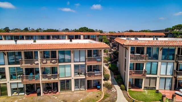 190 Del Mar Shores Ter Unit 24, Solana Beach, CA 92075 - view of apartment building / complex