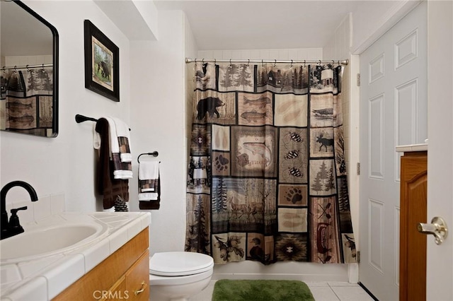 26249 Cedar Ln, Twin Peaks, CA 92391 - bathroom featuring vanity, toilet, tile patterned flooring, and shower / bath combo with shower curtain