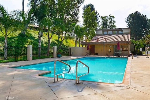 28052 Espinoza, Mission Viejo, CA 92692 - community pool with a patio area