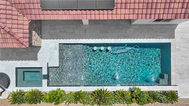 14258 Crow Rd, Apple Valley, CA 92307 - view of swimming pool