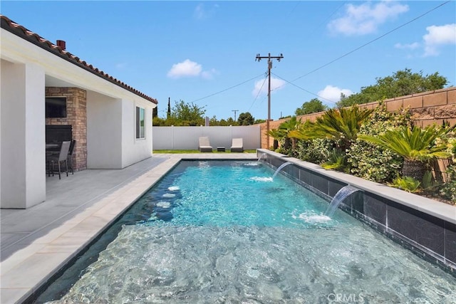 14258 Crow Rd, Apple Valley, CA 92307 - view of swimming pool with a fenced backyard and a patio area