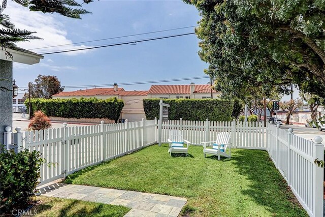 312 N Prospect Ave, Redondo Beach, CA 90277 - view of yard