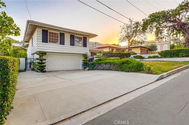6604 Via Siena, Rancho Palos Verdes, CA 90275 - split level home with a garage and concrete driveway