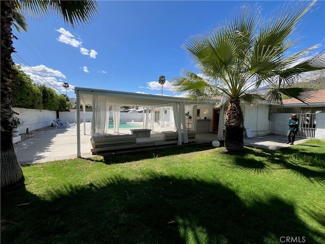 622 S Highland Dr, Palm Springs, CA 92264 - rear view of property featuring a patio