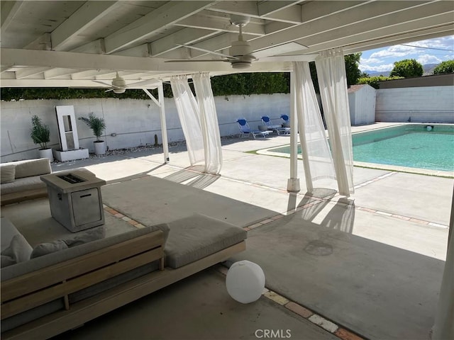 622 S Highland Dr, Palm Springs, CA 92264 - fenced backyard featuring ceiling fan and a patio