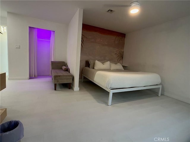 622 S Highland Dr, Palm Springs, CA 92264 - bedroom featuring baseboards