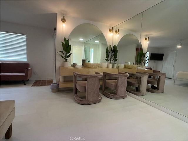 622 S Highland Dr, Palm Springs, CA 92264 - view of building lobby