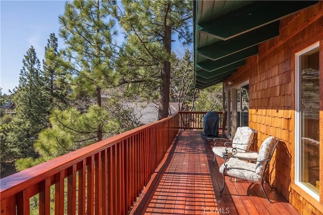 43897 Yosemite Dr, Big Bear Lake, CA 92315 - wooden terrace with grilling area