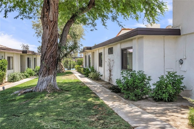 17 Toledo Dr, Rancho Mirage, CA 92270 - view of grassy yard