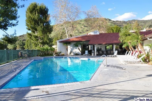 9744 Via Roma, Burbank, CA 91504 - photo 4