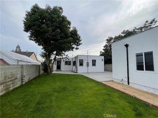 11431 Lee Ln, El Monte, CA 91731 - view of yard featuring a patio area