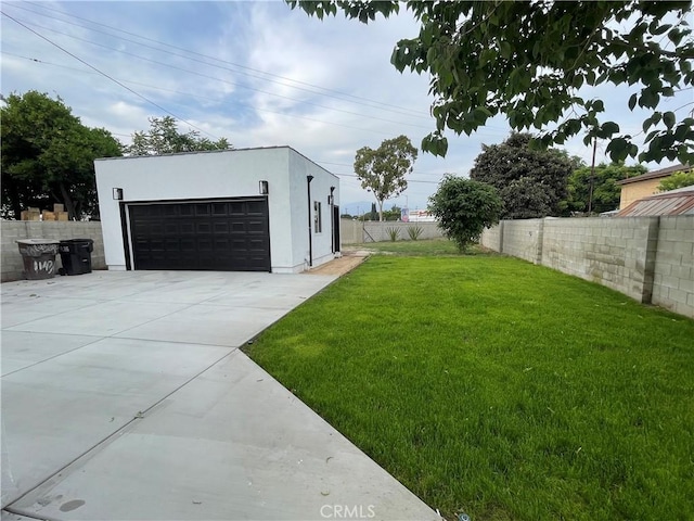 11431 Lee Ln, El Monte, CA 91731 - view of yard with a detached garage