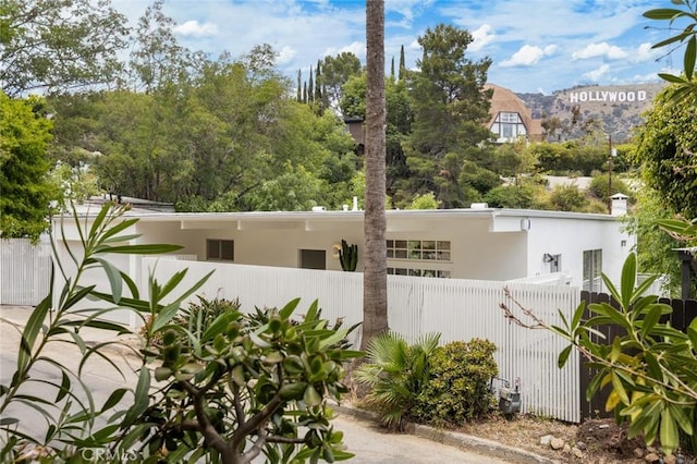 3102 Durand Dr, Los Angeles, CA 90068 - view of side of property