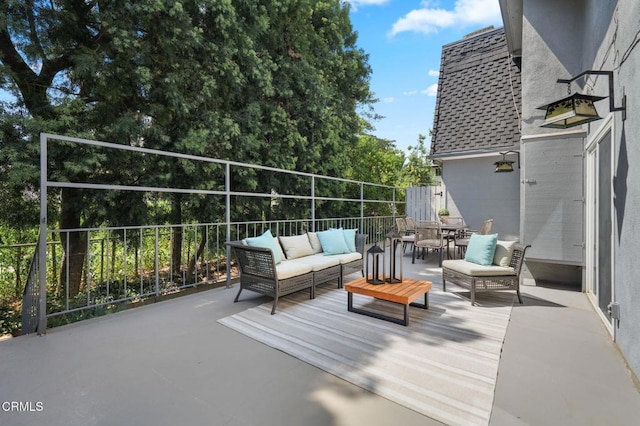 1045 S Orange Grove Blvd Unit 8, Pasadena, CA 91105 - view of patio with an outdoor living space and outdoor dining area