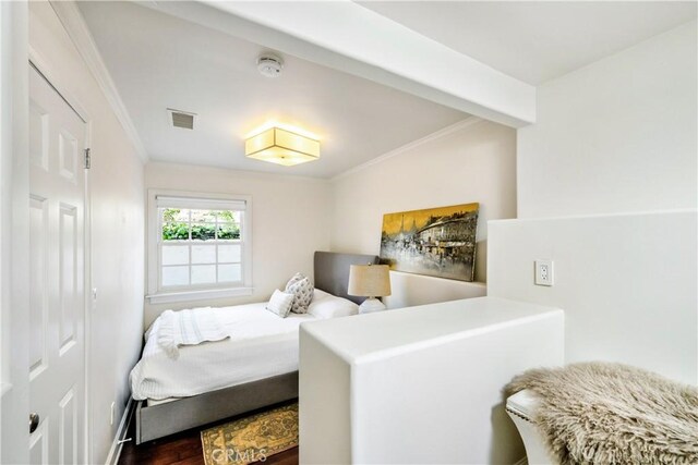 31847 8th Ave, Laguna Beach, CA 92651 - bedroom featuring ornamental molding